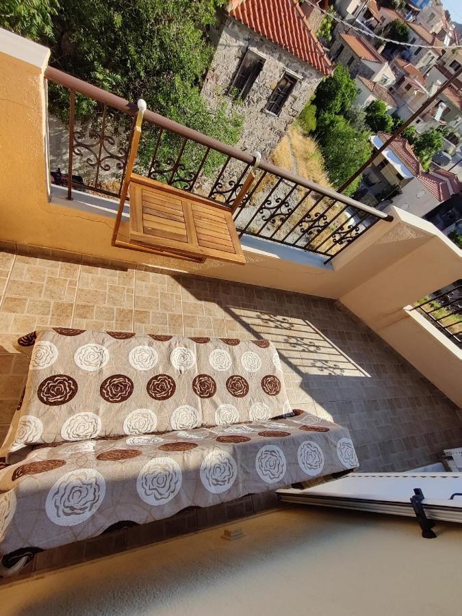 Good Vibes Villa 埃雷索斯 外观 照片