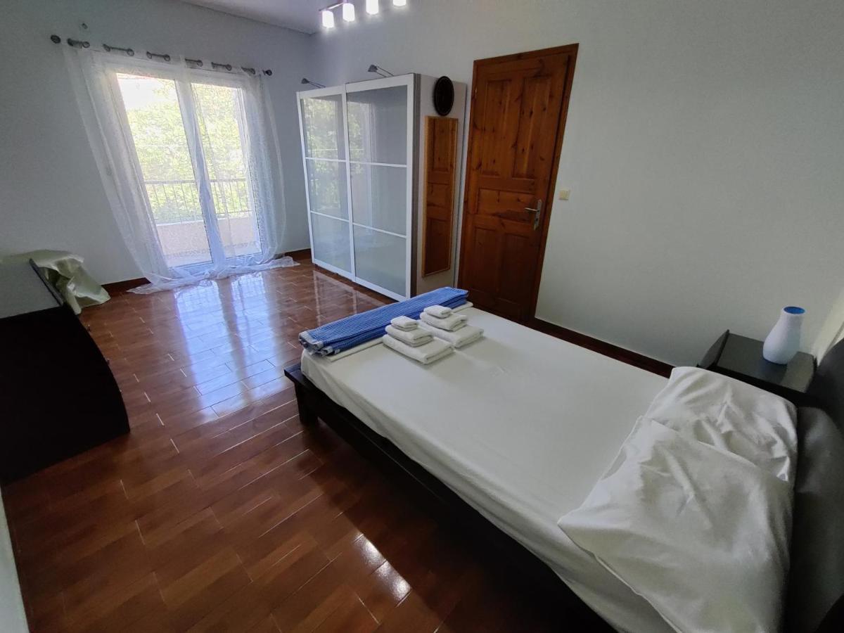 Good Vibes Villa 埃雷索斯 外观 照片